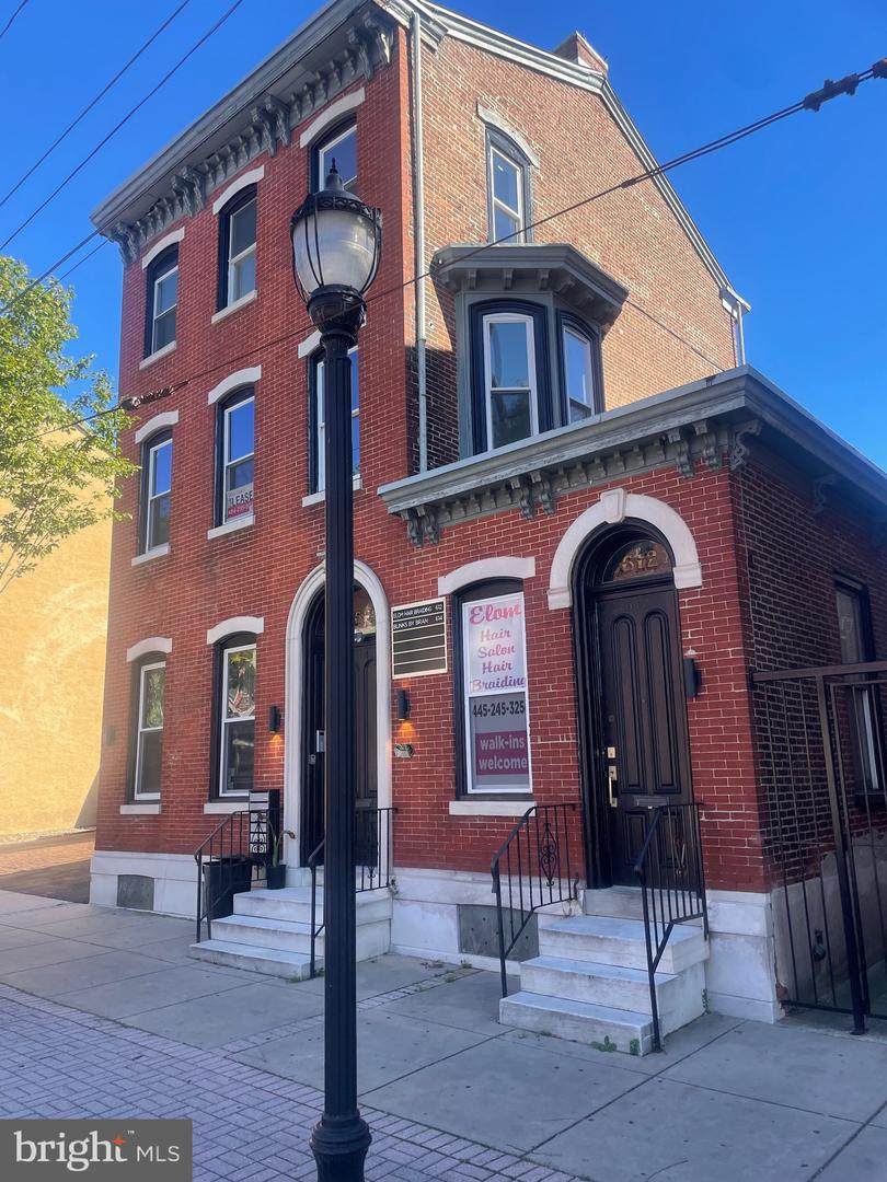 614 Dekalb Street - Photo 1