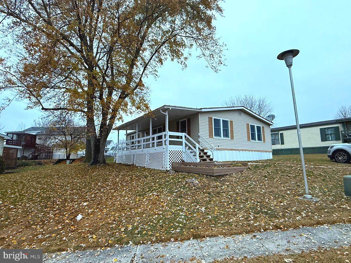 121 Cherry Lane - Photo 1