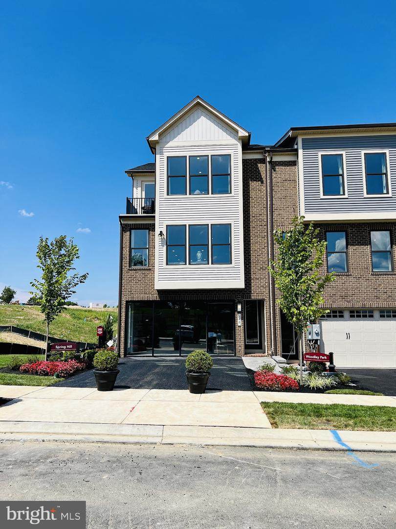 246 Hickory Hollow Court - Photo 1