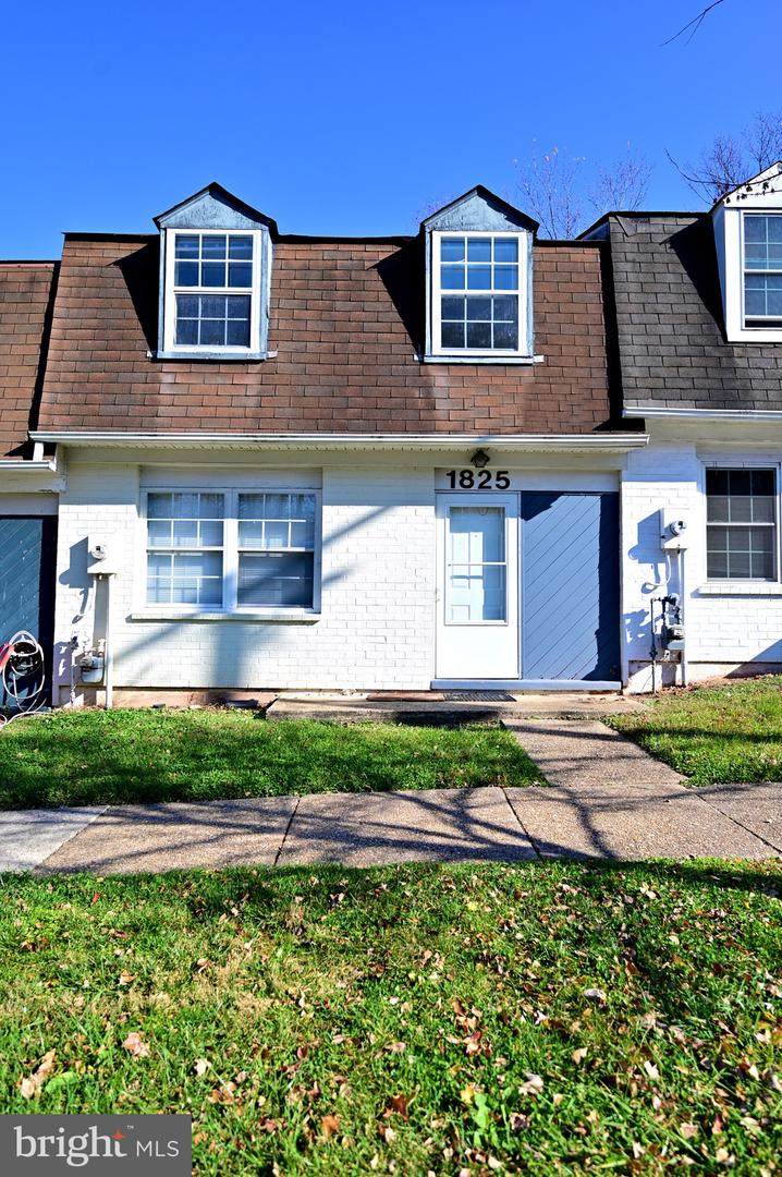 1825 Village Green Drive - Photo 1