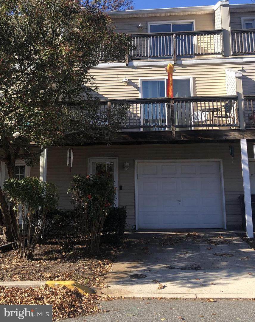 31 6TH Street - Photo 1