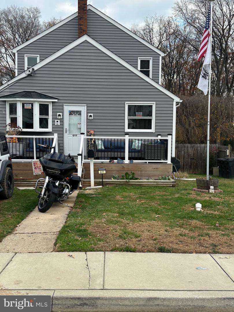 611 Stuart Street - Photo 1