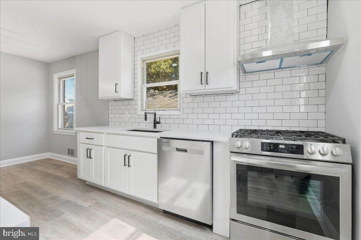 305 Newfield Road - Photo 1