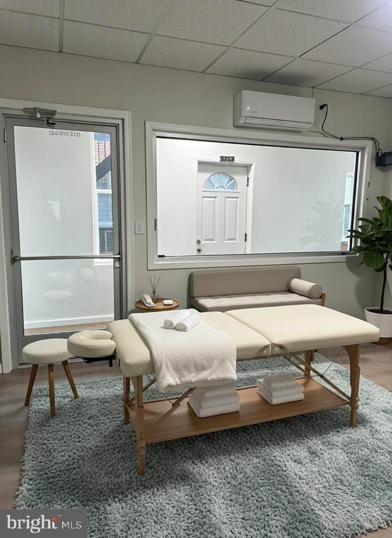 1901 Howard Street - Photo 1