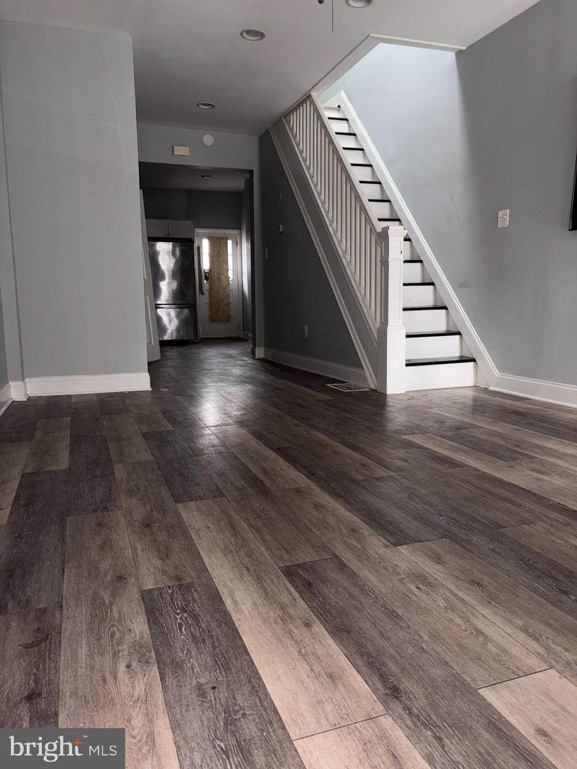 3413 Noble Street - Photo 1