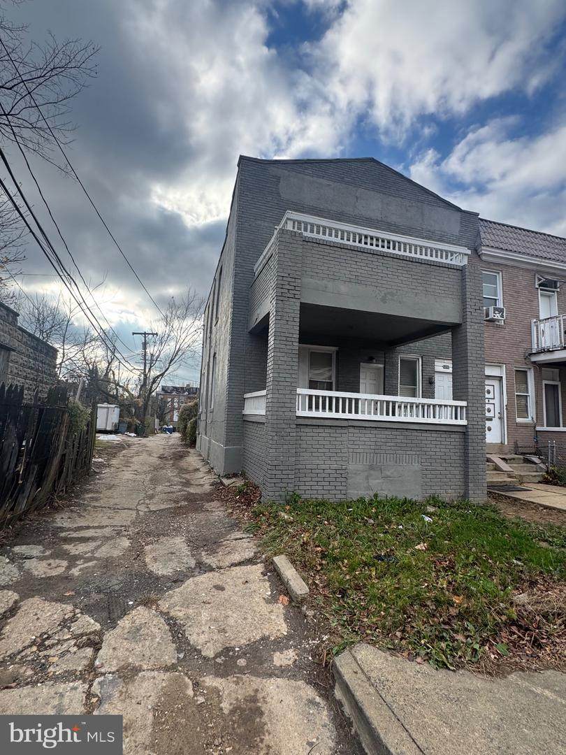 https://bt-photos.global.ssl.fastly.net/brightmls/orig_boomver_1_804333173504-2.jpg
