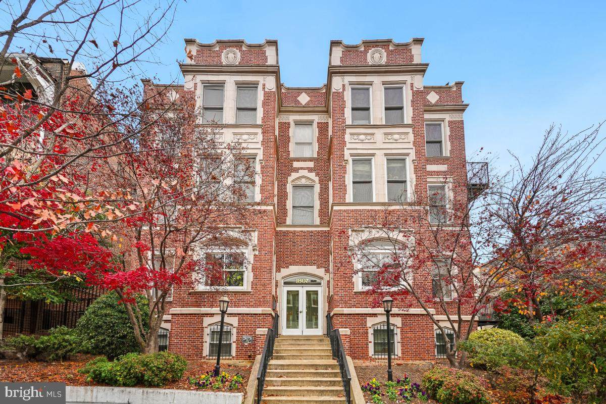 1807 California Street - Photo 1