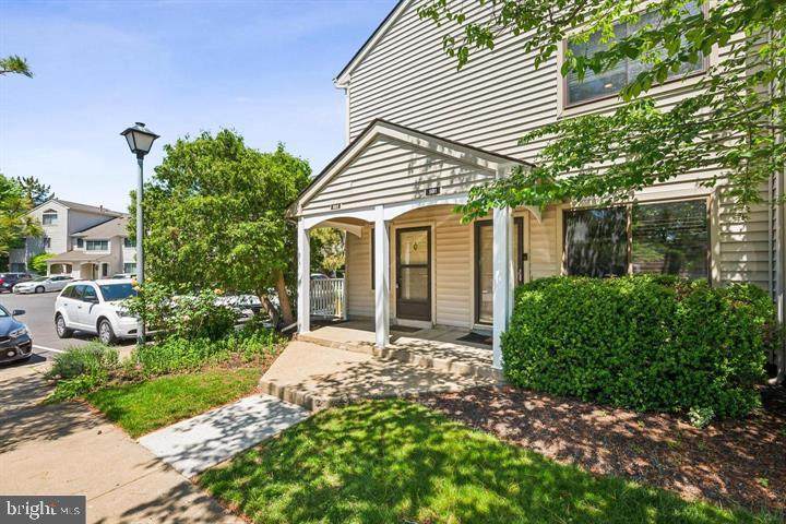 502 Gregorys Way - Photo 1