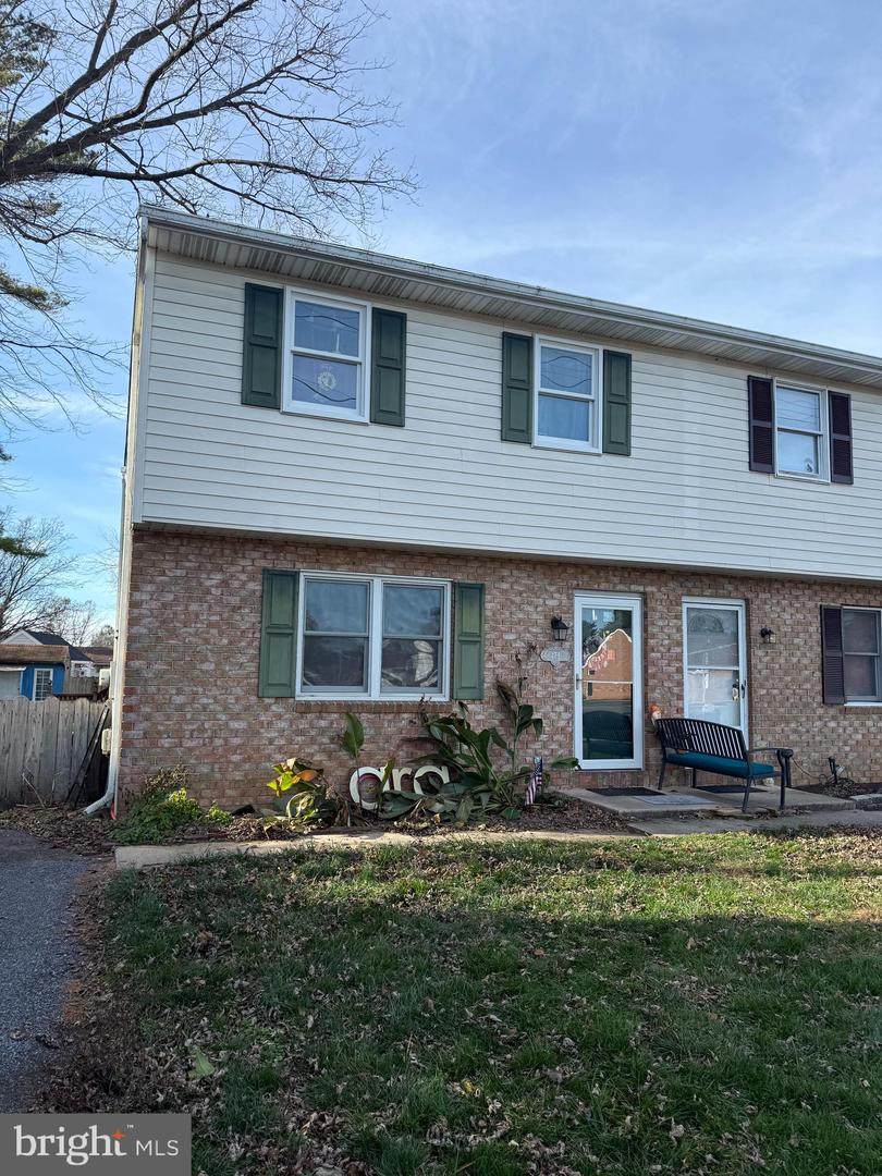 471 Market Avenue - Photo 1