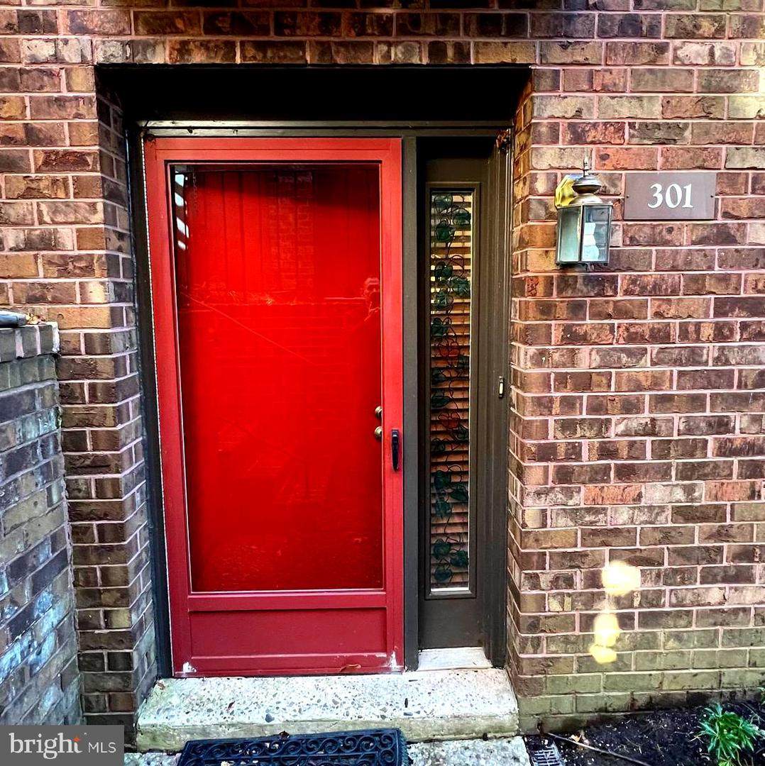 301 Mountainview Drive - Photo 1