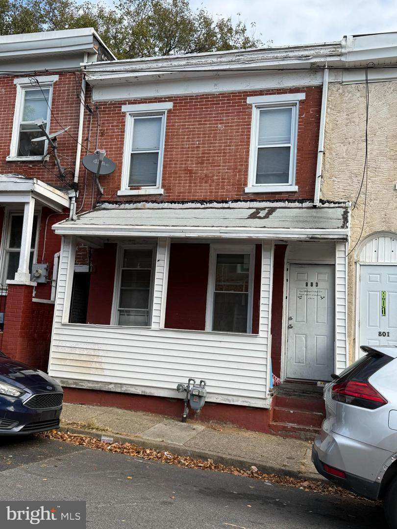 803 7TH Street - Photo 1