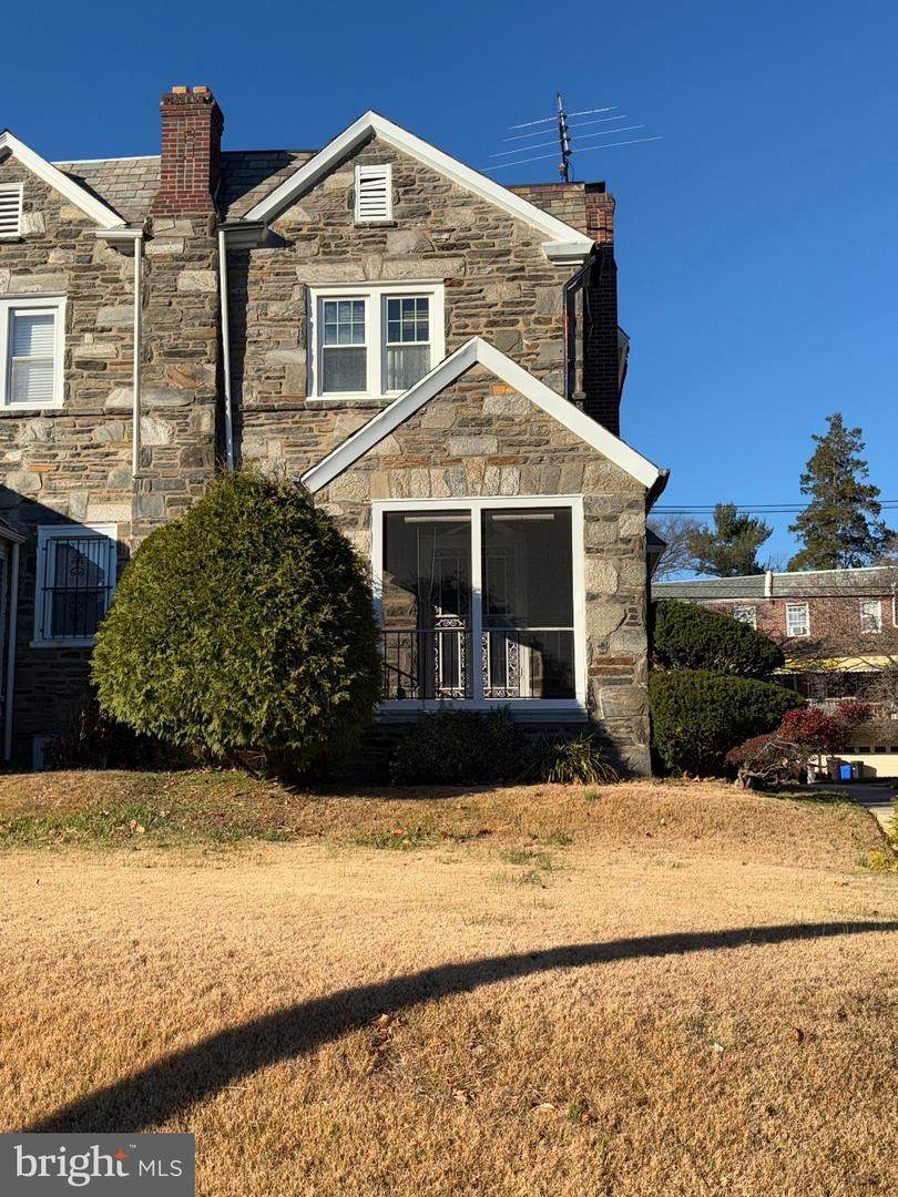 5725 Drexel Road - Photo 1