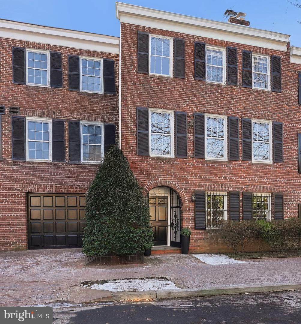 3402 R Street - Photo 1