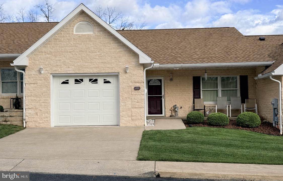 107 Myers Avenue - Photo 1