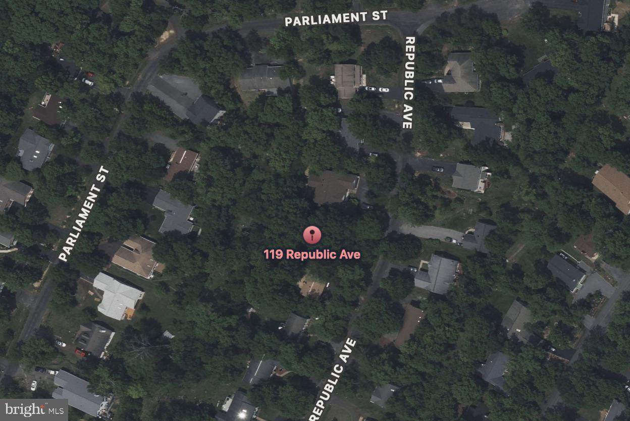 119 Republic Avenue - Photo 1