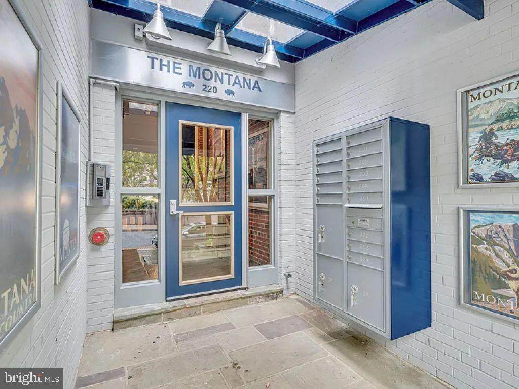 220 2ND Street - Photo 1