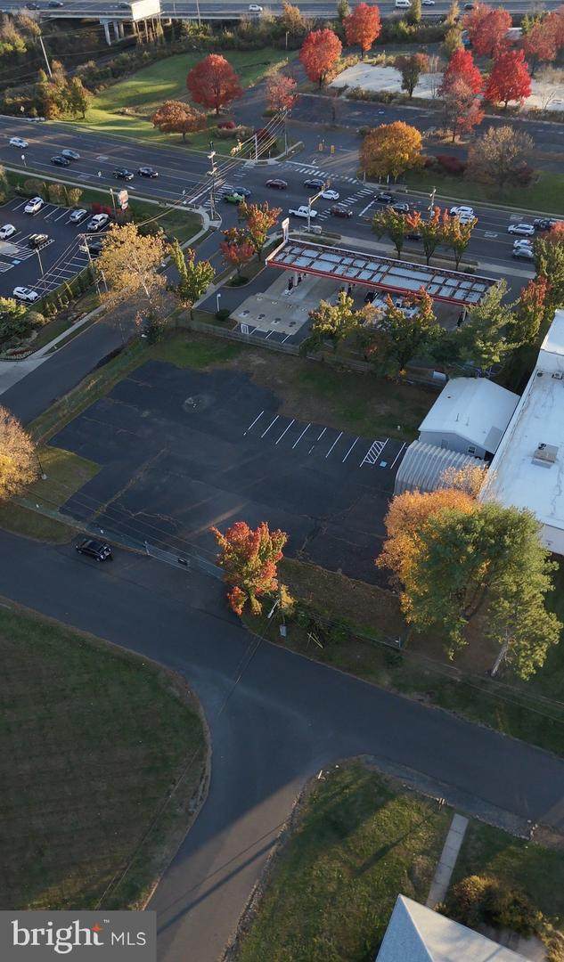 3100 Reading - Photo 1