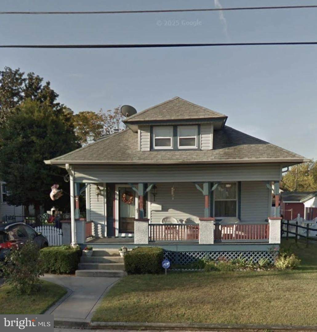 440 Summit Avenue - Photo 1