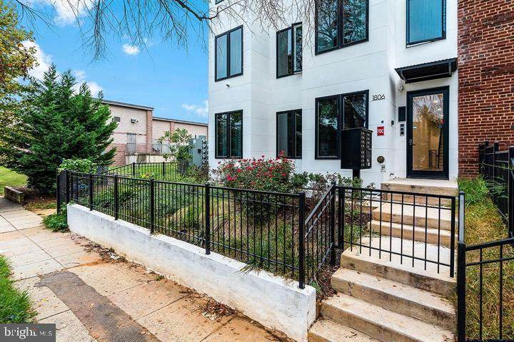 1806 I Street - Photo 1