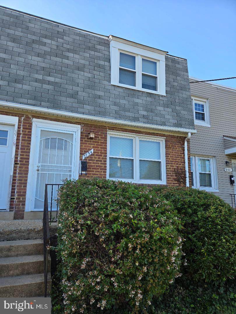 2754 Iverson Street - Photo 1
