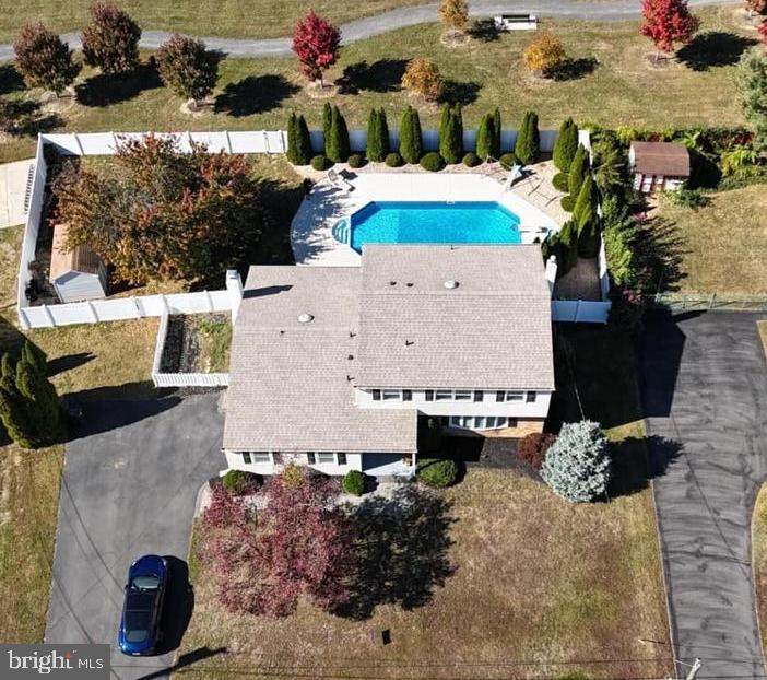 8 Delaware Drive - Photo 1