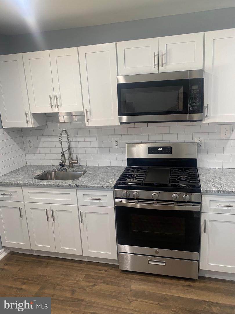 6254 Everett Avenue - Photo 1