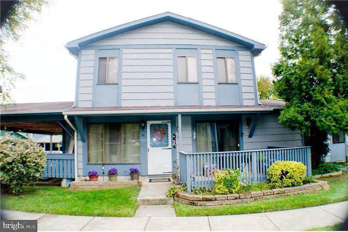 16 Maplewood - Photo 1