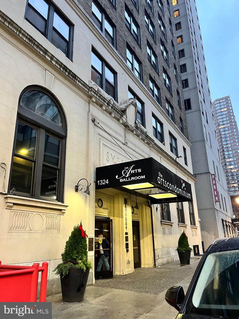 1324-32 Locust Street - Photo 1