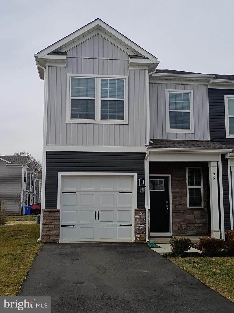 25 Elliot Lane - Photo 1