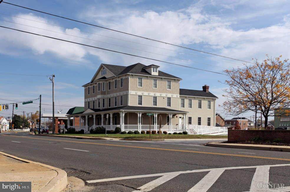 303 Charles Street - Photo 1