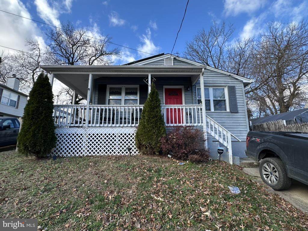 905 Kayak Avenue - Photo 1