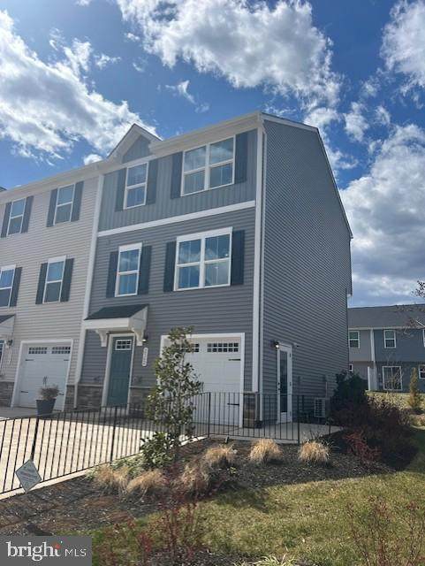 2562 Laurel Park - Photo 1