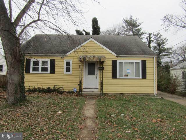 2711 Lakehurst Avenue - Photo 1