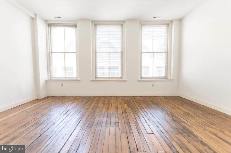 1222-26 Arch Street - Photo 1
