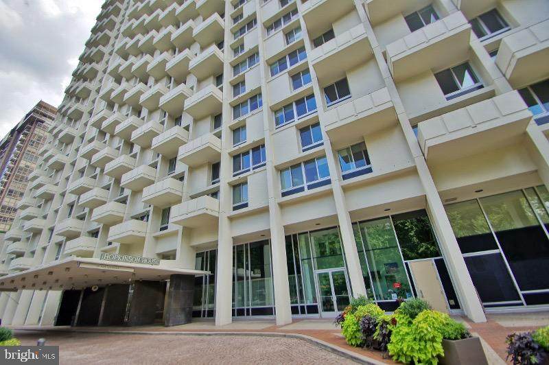 604-36 Washington Square - Photo 1