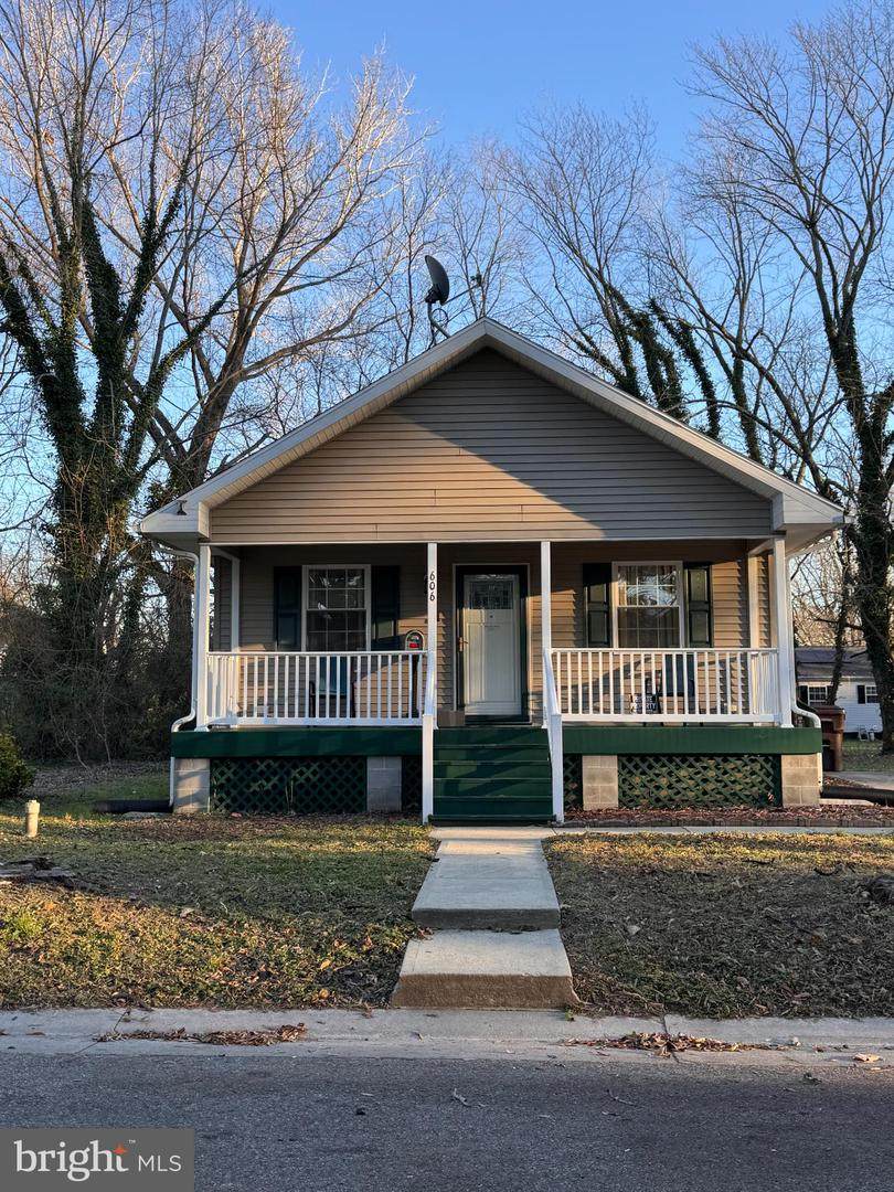 606 Edgewood Avenue - Photo 1