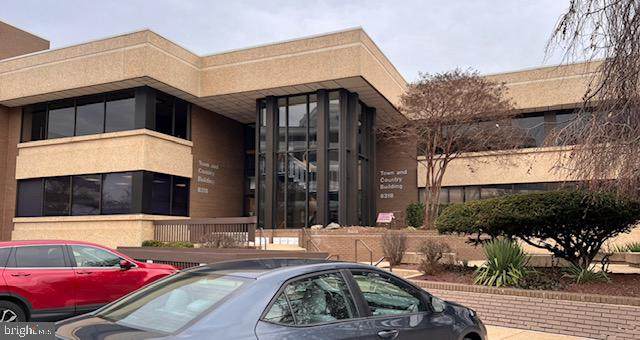 8318 Arlington Boulevard - Photo 1