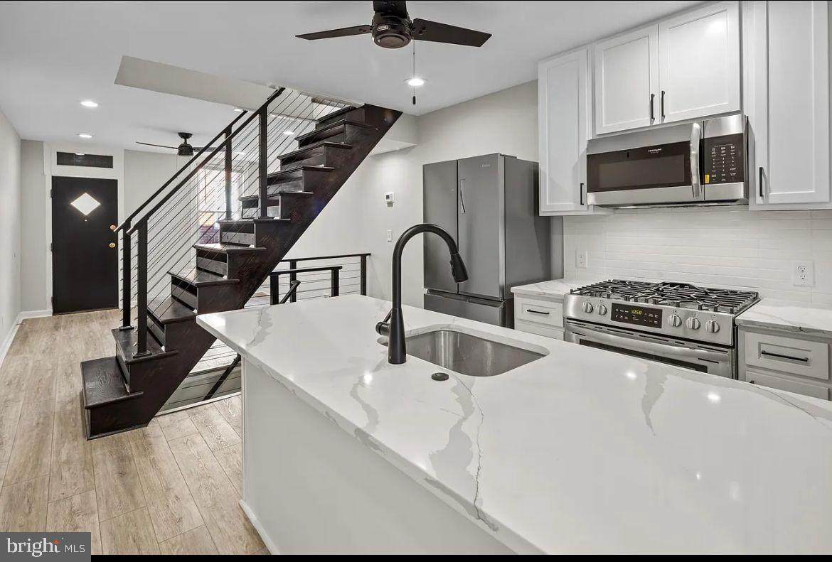 109 Bloomsberry Street - Photo 1