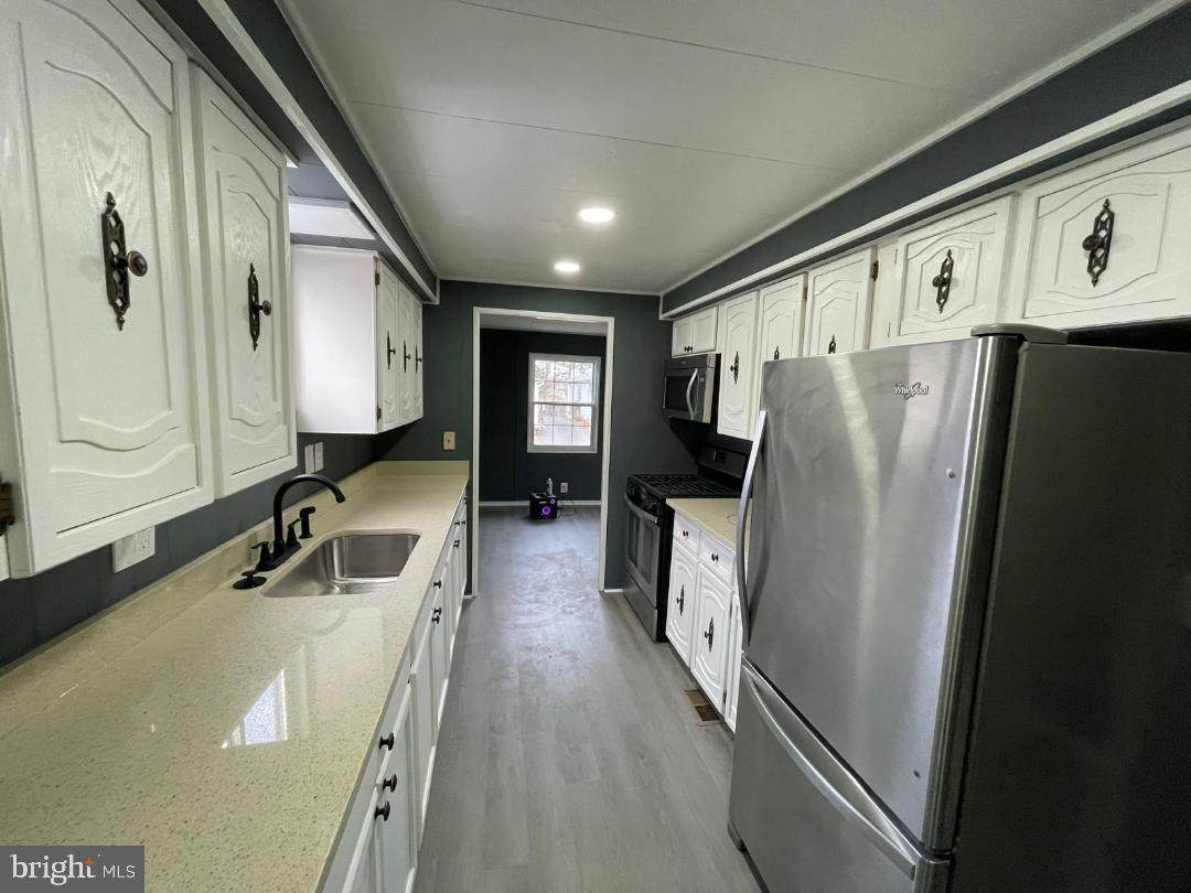 14731 National Dr - Photo 1