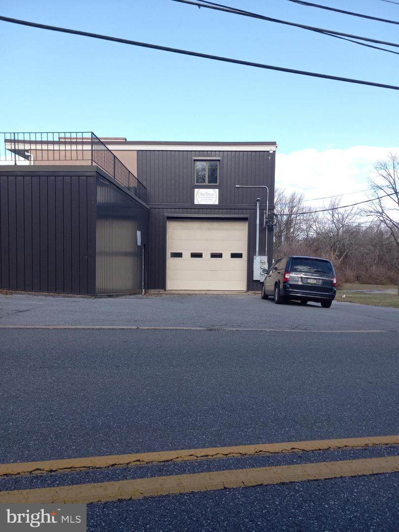 1160 State Street - Photo 1