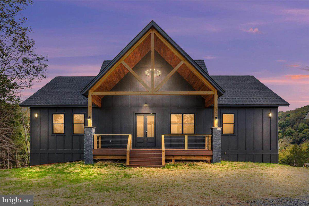 21 Mockingbird Lane - Photo 1