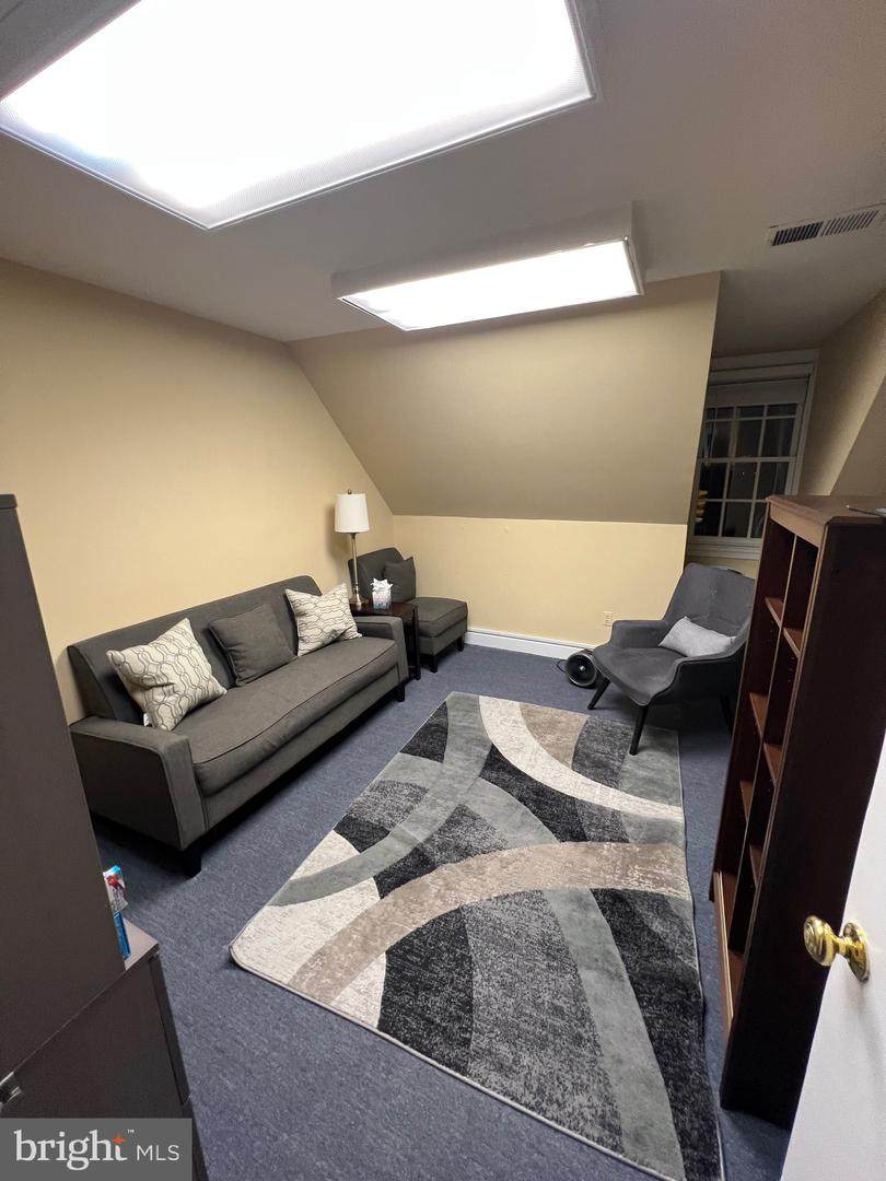 225 Washington Street - Photo 1