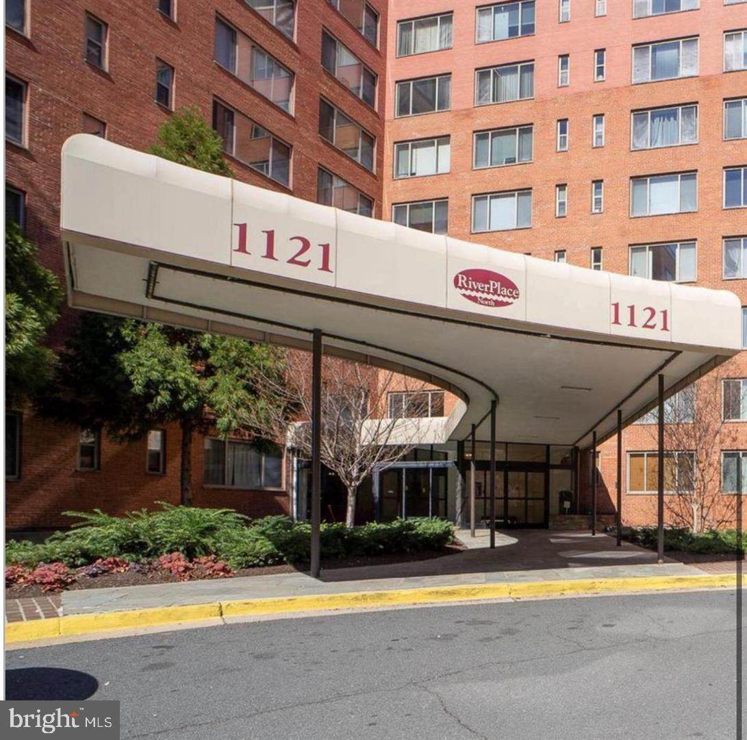 1121 Arlington Boulevard - Photo 1