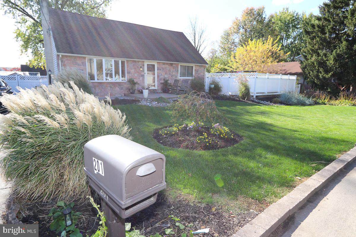 201 Castello Avenue - Photo 1