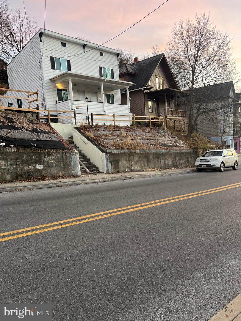 465 Baltimore Avenue - Photo 1