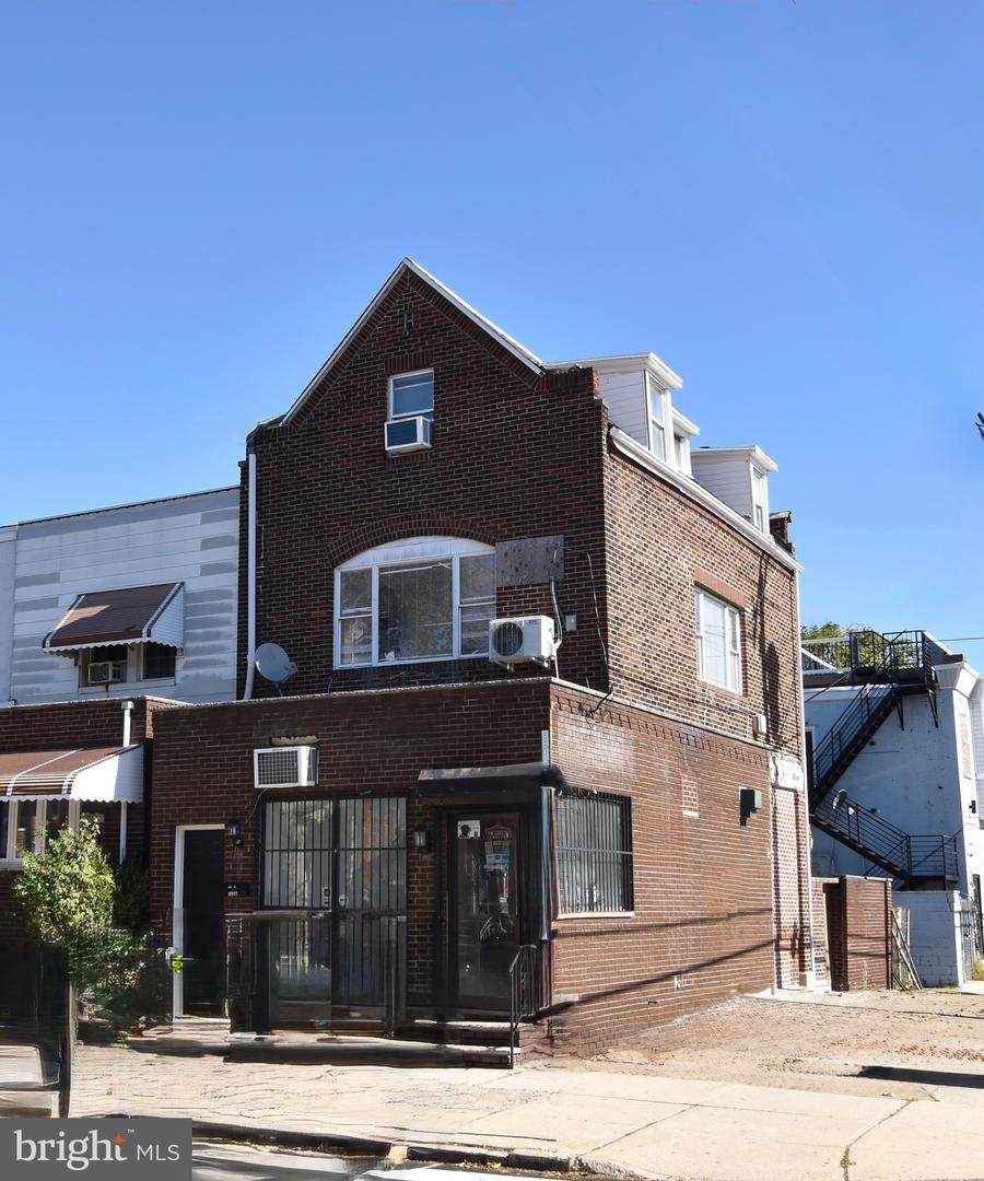 2747 7TH Street - Photo 1