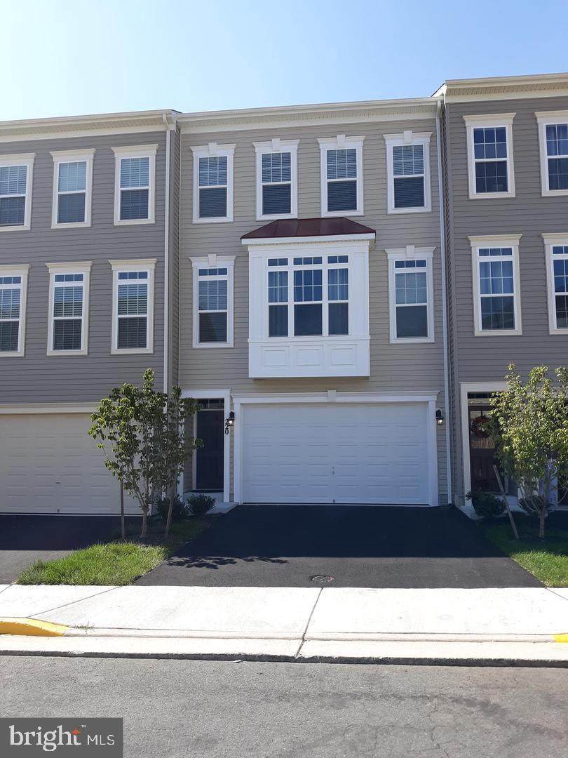 220 Apsley Terrace - Photo 1