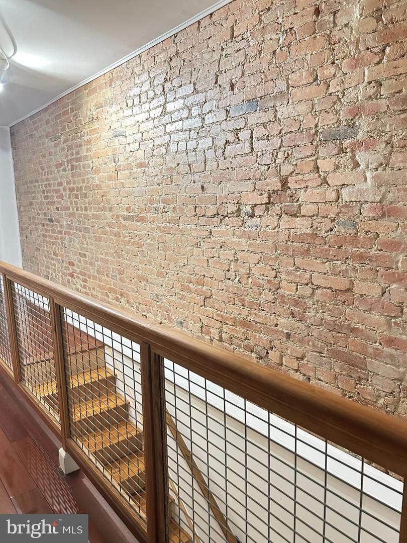 118 Bates Street - Photo 1