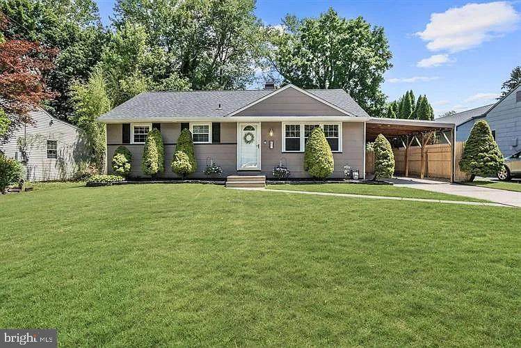 118 Cressmont Avenue - Photo 1