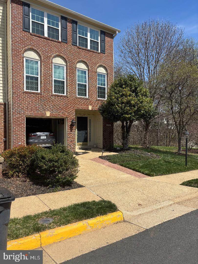 47501 Sharpskin Island Square - Photo 1